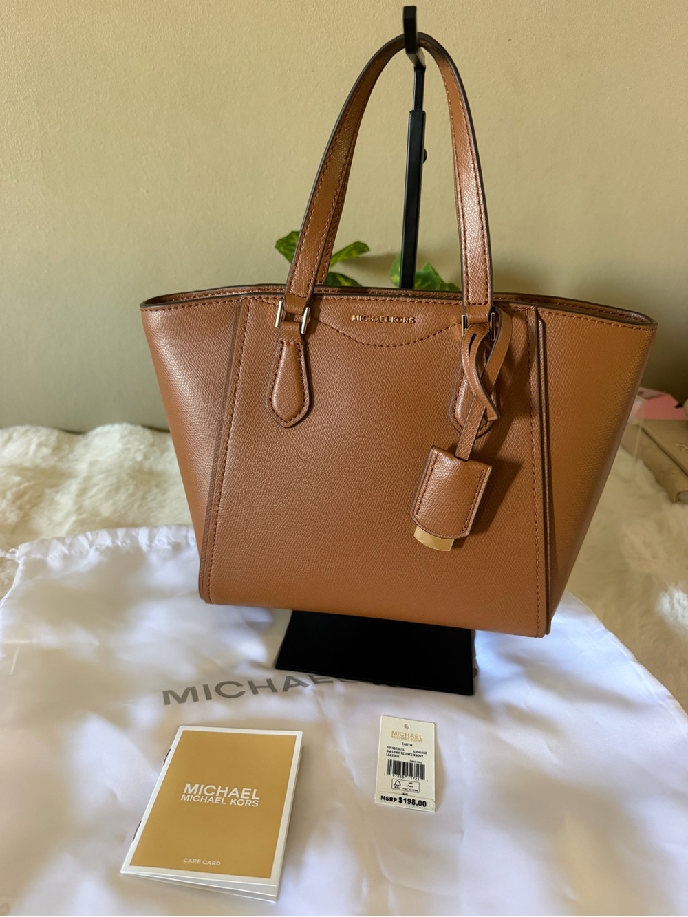 Michael Kors Taryn Small Leather Convertible Crossbody Bag. NWT